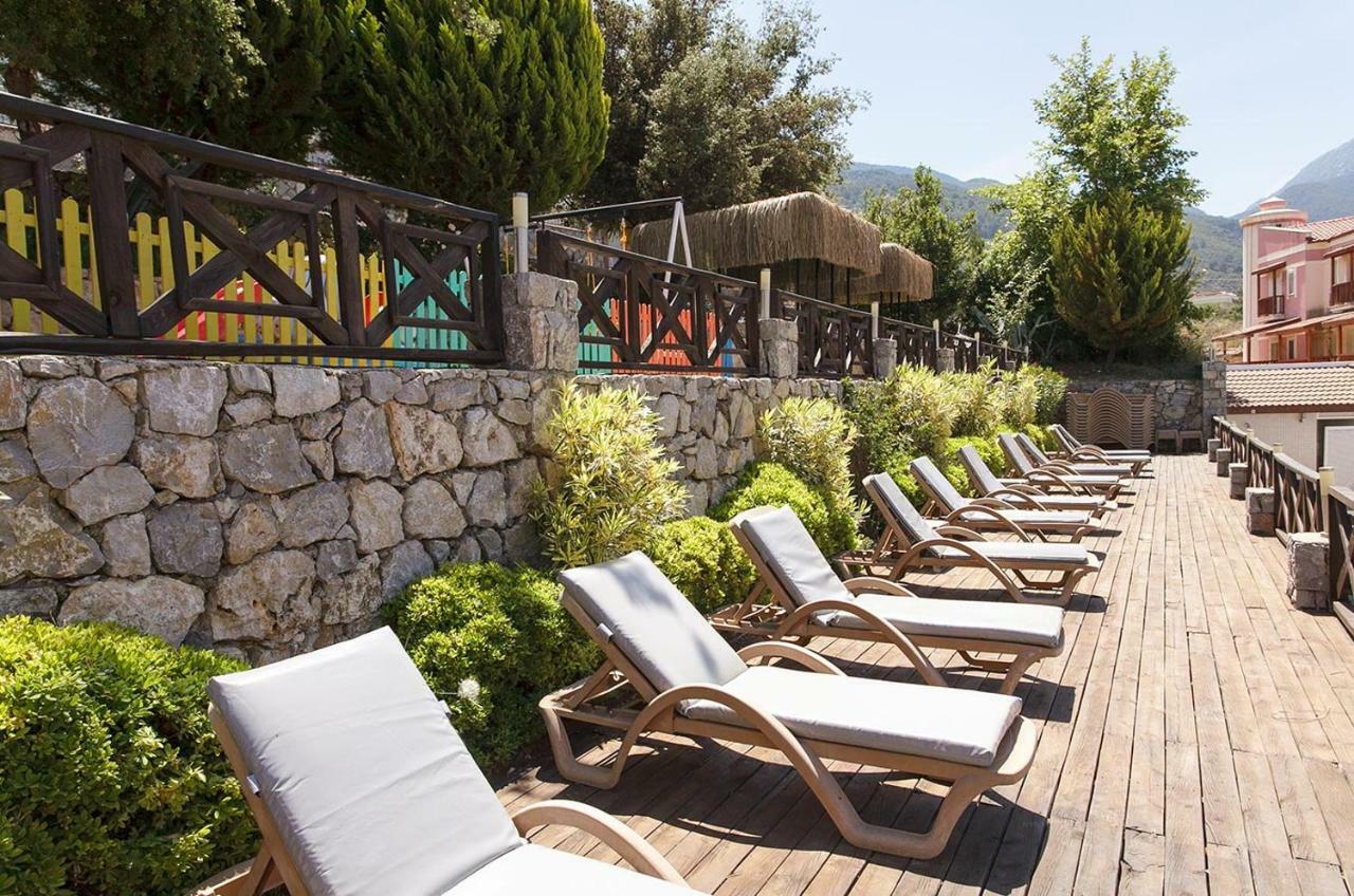 Konfor Suite Otel Cedit Exteriör bild